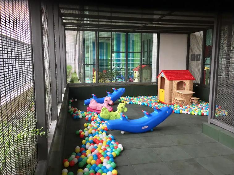 Mid Valley Southkey Mall - 24-7 Support - Netflix - Infinity Pool Apartment *