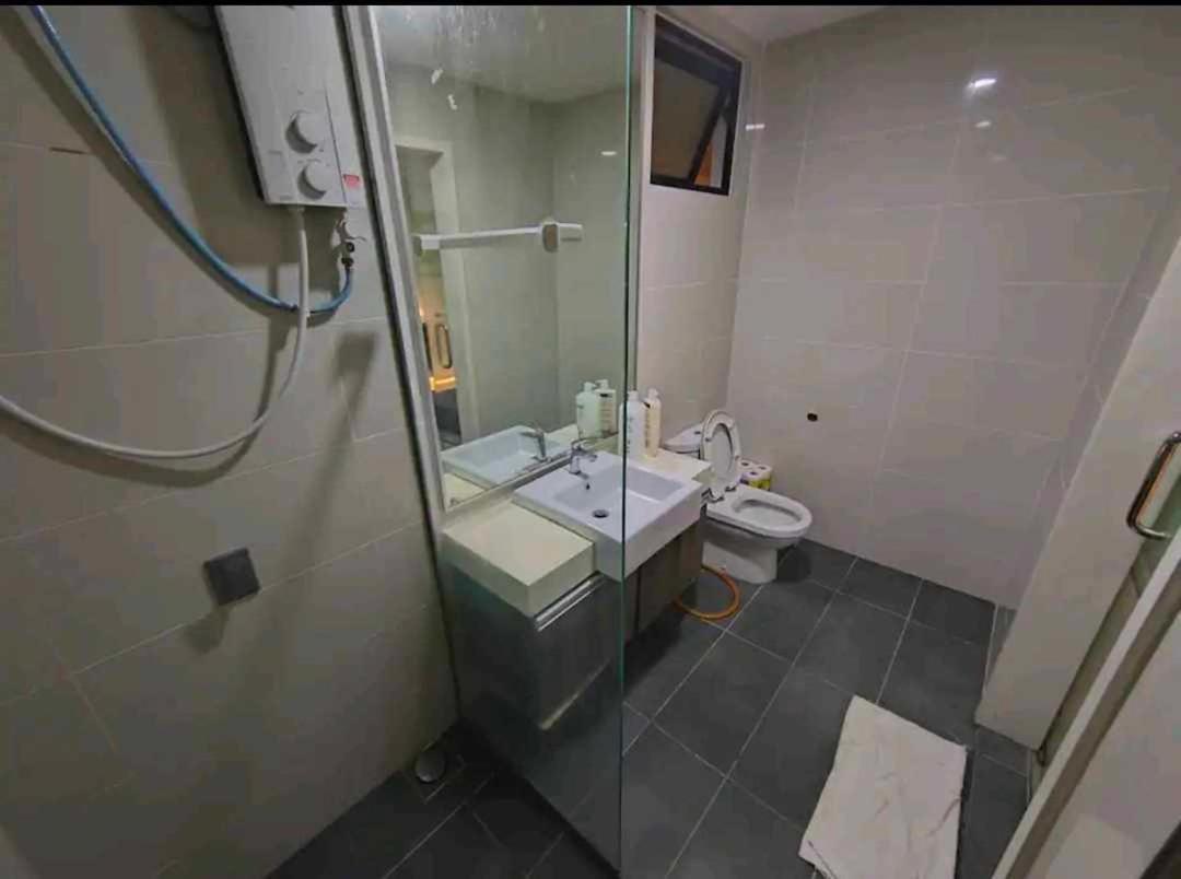 Mid Valley Southkey Mall - 24-7 Support - Netflix - Infinity Pool Apartment Johor Bahru