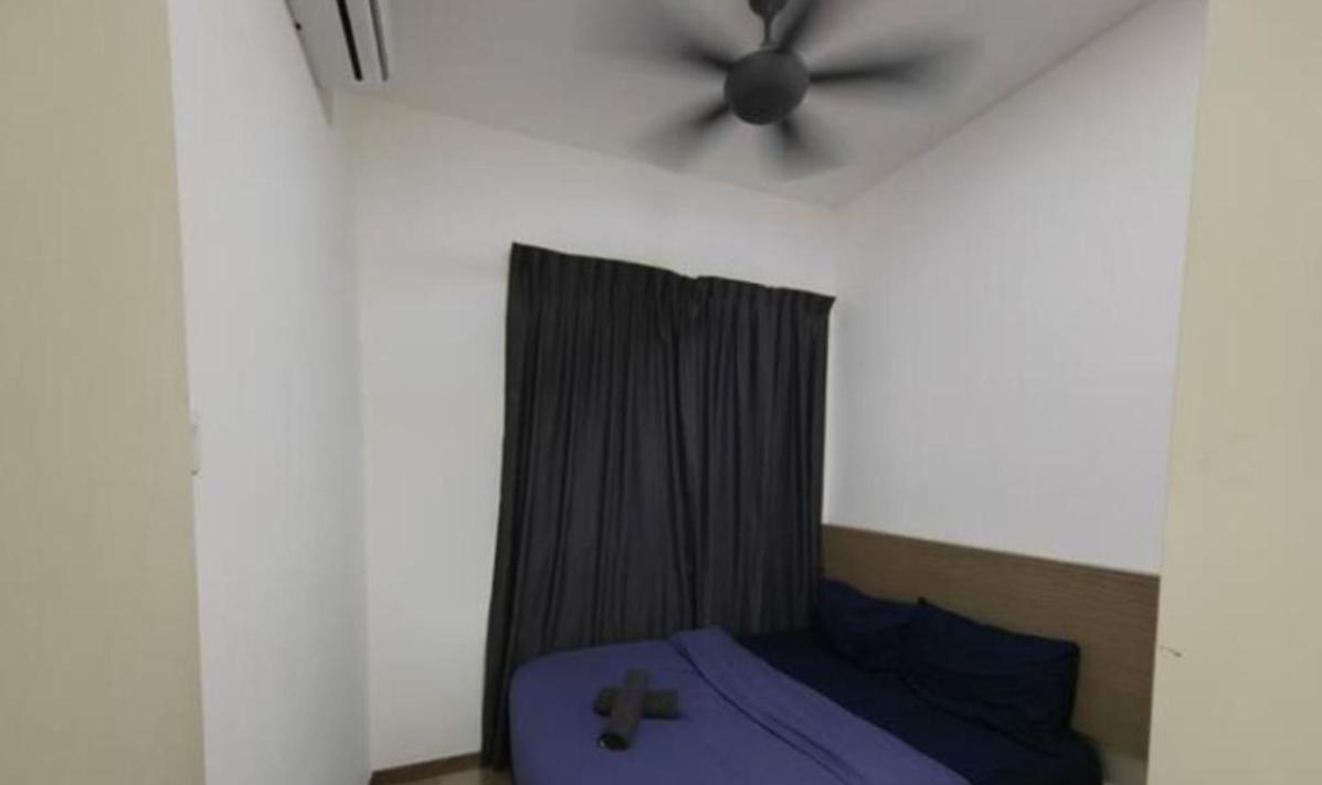 Apartment Mid Valley Southkey Mall - 24-7 Support - Netflix - Infinity Pool *